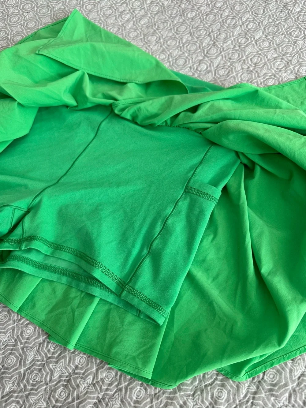 Offline by Aerie Bright Green Pleated Tennis Skort Game Set Match Graphic Size M
